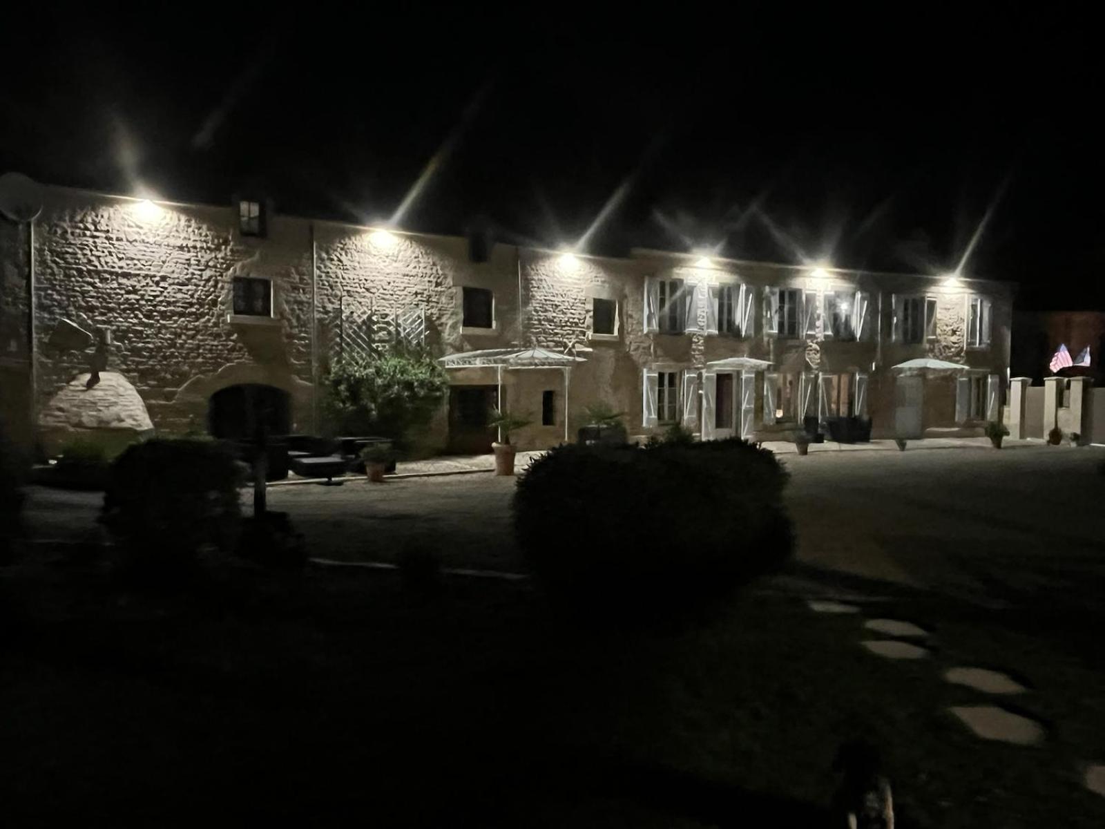 La Ferme Aux Chats Formigny Zewnętrze zdjęcie